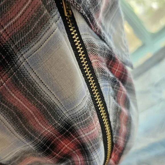 ⭐️ FURTHER REDUCTIONS!⭐️   ⭐️PICK 13 ITEMS FOR $25⭐️ - Picture 8 of 9